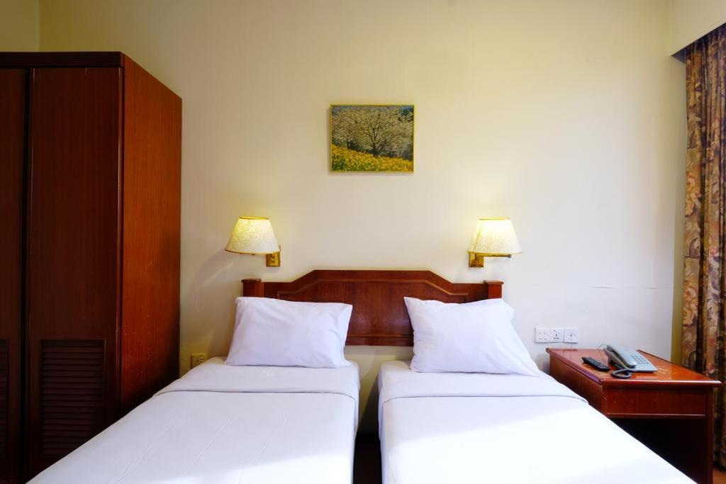 White Sand Hotell Agios Gordios  Exteriör bild